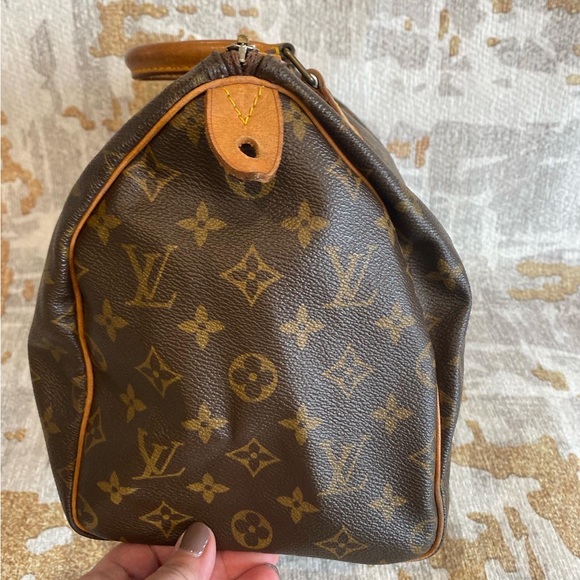 Louis Vuitton Monogram Speedy 30 - Picture 2 of 7